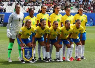 Brasil joga contra a França na Copa do Mundo feminina neste domingo