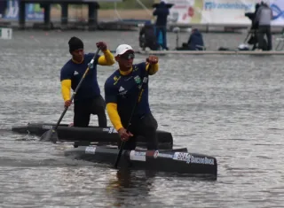 Brasil leva dois ouros na Copa do Mundo de canoagem e paracanoagem