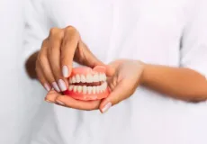 Brasil Sorridente transforma vidas em Itanhém com entrega de novas próteses dentárias