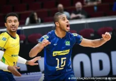 Brasil volta a vencer no Mundial e se garante nas oitavas de final