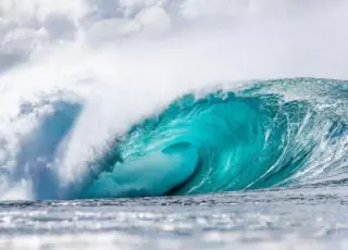 Brasileiros iniciam bem a disputa do circuito mundial de surfe