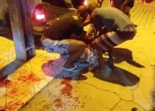Briga entre vendedores de picolé termina com um esfaqueado na feira livre de Alcobaça