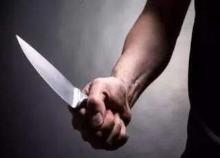 Briga motivada por ciúmes deixa quatro pessoas esfaqueadas em Eunápolis