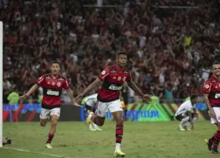 Bruno Henrique garante vitória do Flamengo sobre o Corinthians