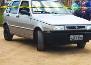 Brutal - Homem é morto a tiros e tem cabeça quase decepada pelos assassinos em Teixeira de Freitas
