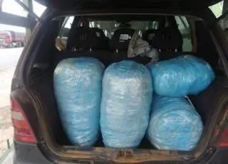 Caatinga apreende meio milhão de reais de maconha em caminhão