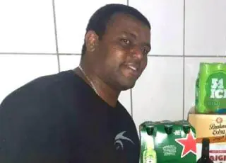 Cabo da PM é executado a tiros ao chegar em casa com a esposa em Porto Seguro