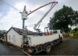 Prefeitura transforma realidade de Cachoeira do Mato com infraestrutura e iluminação moderna
