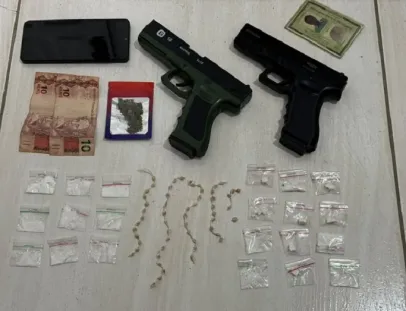 CAEMA apreende drogas e simulacros de arma de fogo durante ação em Argolo, distrito de Nova Viçosa