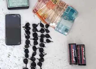 CAEMA detêm homem com droga escondida no pedal da moto em Teixeira de Freitas