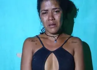 CAEMA prende mulher com drogas no bairro Liberdade em Teixeira de Freitas