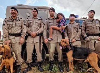 Cães policiais do 8° BPM auxiliam no resgate de criança desaparecida em Eunápolis