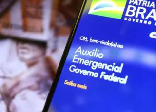 Caixa paga auxílio emergencial para 3,9 mi nascidos em junho