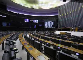 Câmara aprova regras para impedir supersalários no serviço público