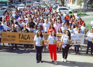 Caminhada da campanha Faça Bonito  chama  atenção para a conscientização e o combate da violência sexual contra crianças e adolescentes em Teixeira de Freitas