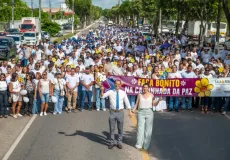 Caminhada da Paz mobiliza população em defesa das crianças e adolescentes em Teixeira de Freitas