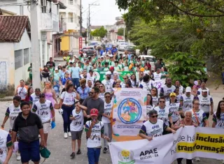 Caminhada pela Inclusão mobiliza Mucuri e lança campanha para construção da nova sede da APAE