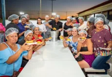 Caminhando para o Futuro promove oficinas de culinária para beneficiárias do Bolsa Família em Teixeira de Freitas