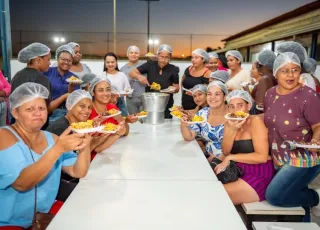 Caminhando para o Futuro promove oficinas de culinária para beneficiárias do Bolsa Família em Teixeira de Freitas
