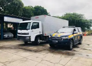 Caminhão roubado há três meses em São Gonçalo (BA) é recuperado pela PRF na BR 101