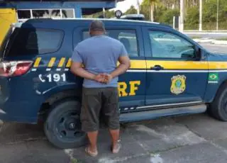 Caminhoneiro é detido ao tentar subornar policiais na BR 101 em Teixeira de Freitas