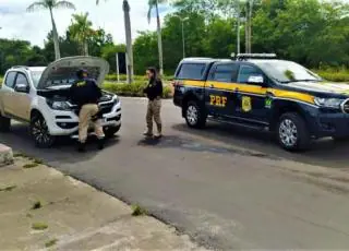 Caminhonete S-10 roubada em Pinheiros (ES) é recuperada pela PRF na BR 101 em Caravelas