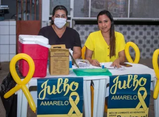 Campanha Julho Amarelo leva testagem e vacinação ao Mercado Municipal de Teixeira de Freitas