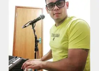 Cantor é morto a tiros durante show em Eunápolis