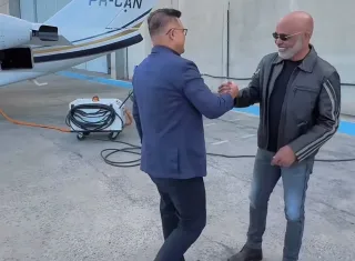 Cantor Rick e outras três pessoas estão em helicóptero desaparecido em Santa Catarina