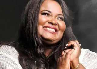 Cantora gospel Fabiana Anastácio morre de covid-19 aos 45 anos