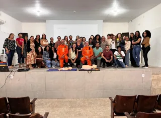 Capacitação em primeiros socorros reúne equipes escolares em Teixeira de Freitas