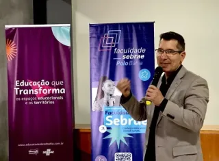 Capacitação reúne educadores de Mucuri para aprimoramento de práticas pedagógicas, comunicação, liderança e inteligência emocional