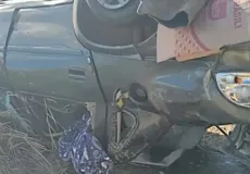 Capotamento na BA-290 deixa três feridos; motorista é transferido em estado grave para hospital de Teixeira de Freitas