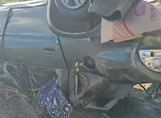 Capotamento na BA-290 deixa três feridos; motorista é transferido em estado grave para hospital de Teixeira de Freitas