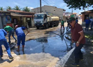 Caravelas está realizando mutirão de serviços de drenagem e limpeza em áreas atingidas pelas fortes chuvas