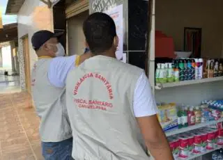 Caravelas intensifica orientação em estabelecimentos comerciais do município sobre cuidados contra a covid-19