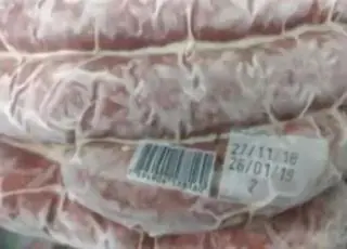 Carnes vencidas são achadas em duas escolas da rede municipal