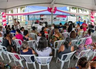 Carreta de rastreamento do câncer de mama inicia atendimento em Teixeira de Freitas