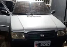 Carro com indícios de adulteração é encontrado escondido em mata durante operação policial em Nova Viçosa