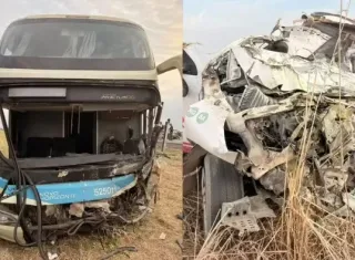 Carro de funerária e ônibus batem de frente e deixam dois mortos na BR-020 na Bahia