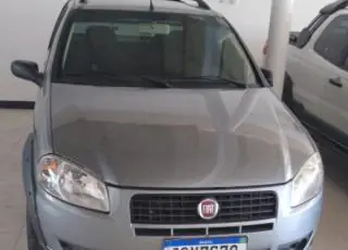 Carro é tomado de assalto no bairro Nova América