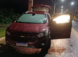 Carro roubado em Prado é recuperado pela PM em Itamaraju 