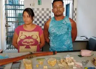 Casal acusado de tráfico de drogas é preso pela polícia em Itamaraju