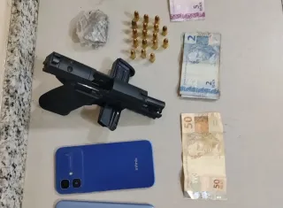 Casal é flagrado com pistola 9mm e maconha durante abordagem policial em Eunápolis