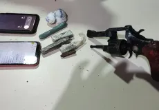Casal é preso com droga e arma em Medeiros Neto