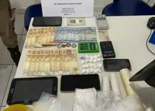 Casal é preso com drogas pela PM no centro de Porto Seguro