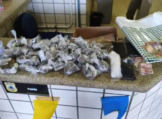 Casal é preso com farta quantidade de drogas no Marotinho em Itamaraju