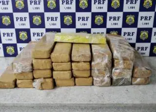 Casal é preso transportando 30 kg de maconha, no interior da Bahia