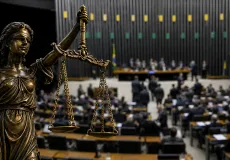 CCJ aprova PEC que reduz maioridade penal de 18 para 16 anos