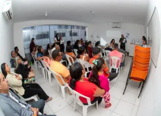 CER IV de Teixeira de Freitas entrega mais de 46 aparelhos auditivos a pacientes do Extremo Sul